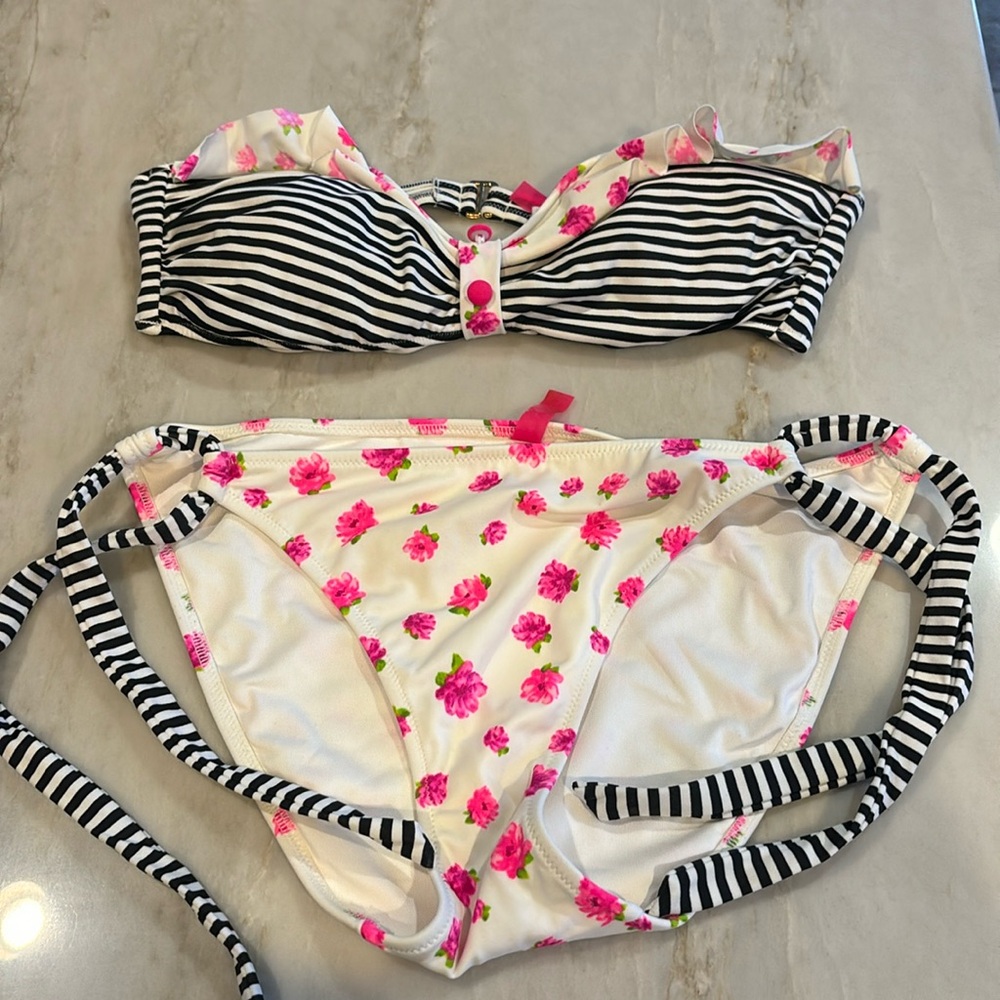 Victoria Secret 2 Piece Swimsuit Size L